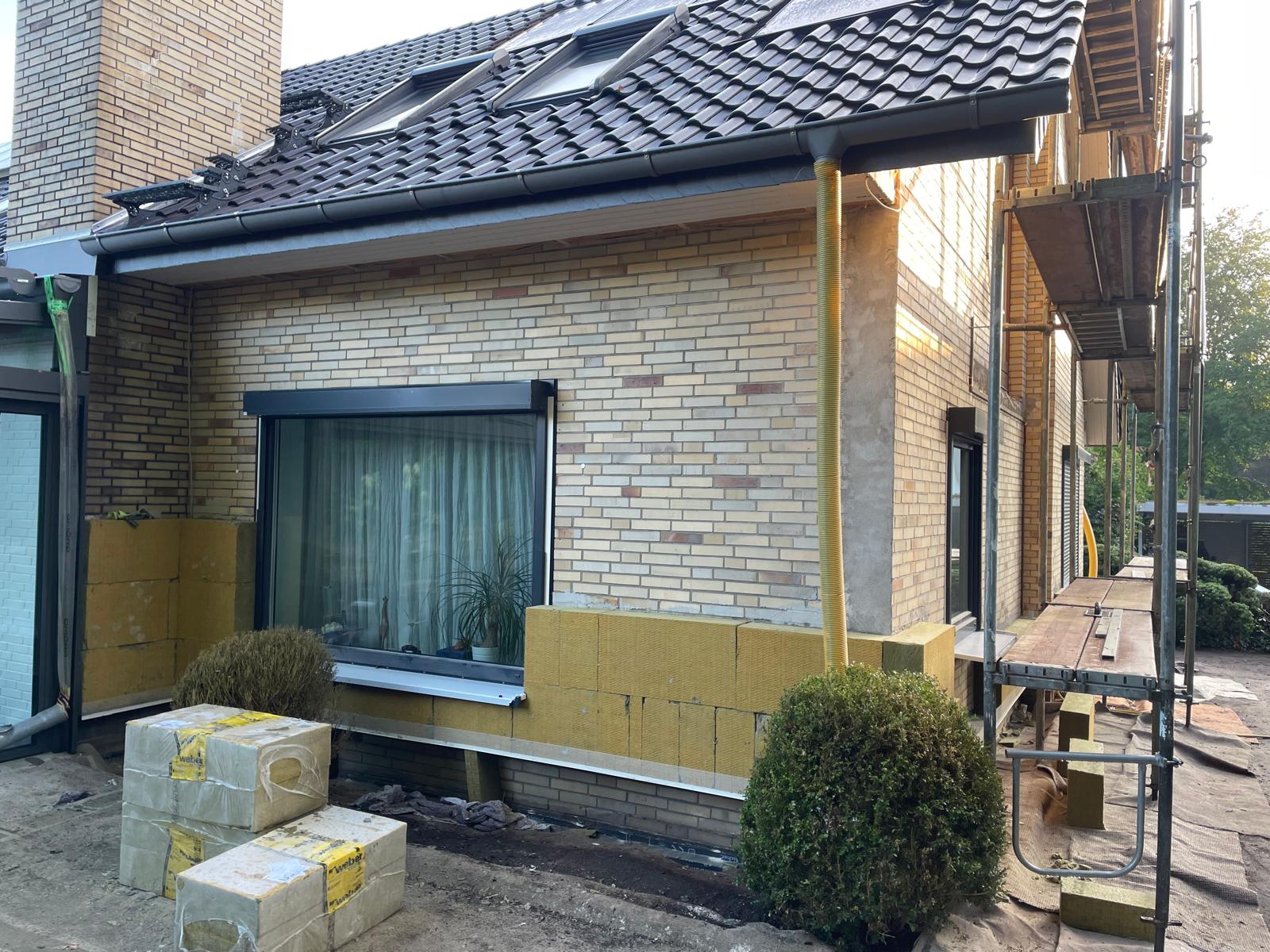 WDVS-Übergang mit Holzweichfaserplatten am Klinker-Bestandsbau in Lüneburg, Sto StoTherm Classic, Scherer-Putz